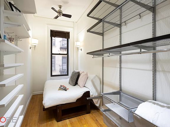 5th image of 224 E 18th St APT 2B