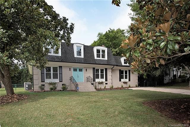 2nd image of 6238 Heritage Pl
