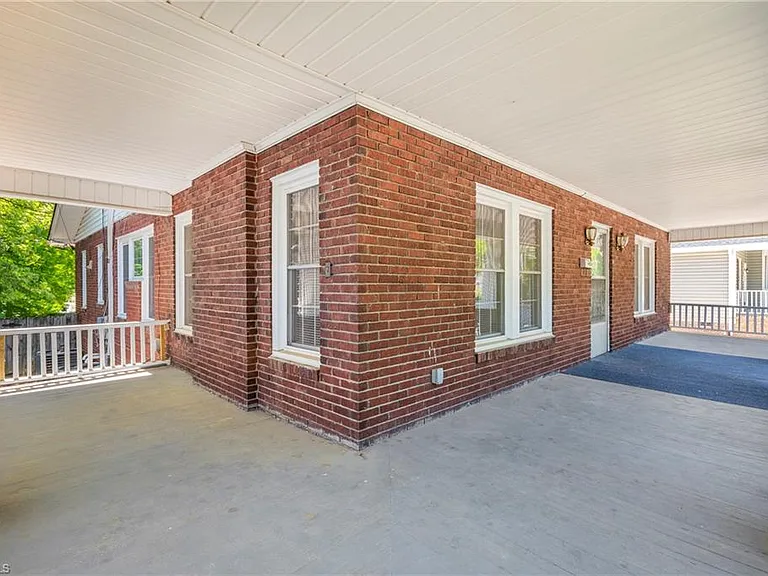 1506 Martin Luther King Jr Dr — Photo 4
