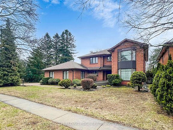 3rd image of 1127 Oshawa Blvd N
