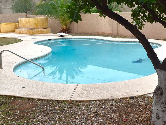 2nd image of 1119 E Riviera Dr