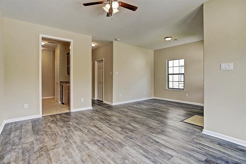 3 bed, 1155 sqft, $1,475 — Photo 2