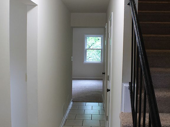 2nd image of 29 Bentley Ct