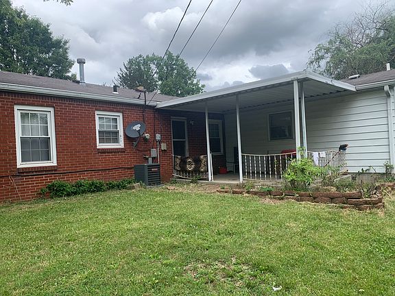 4th image of 5361 Ruskin Pl W