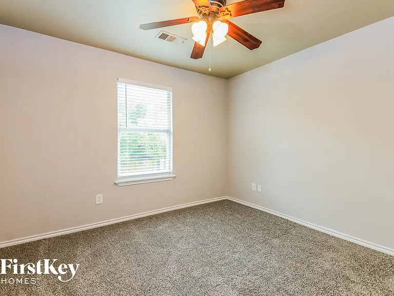 3605 Smoketree Dr — Photo 11
