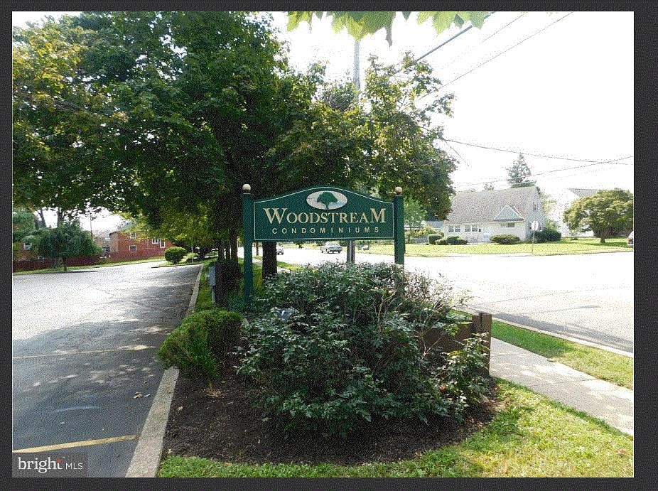 Woodstream condo