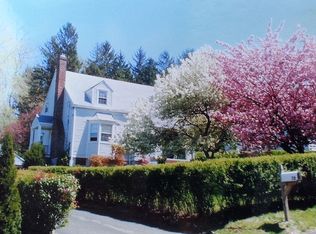 70 Nethermont Ave, N White Plains, NY 10603