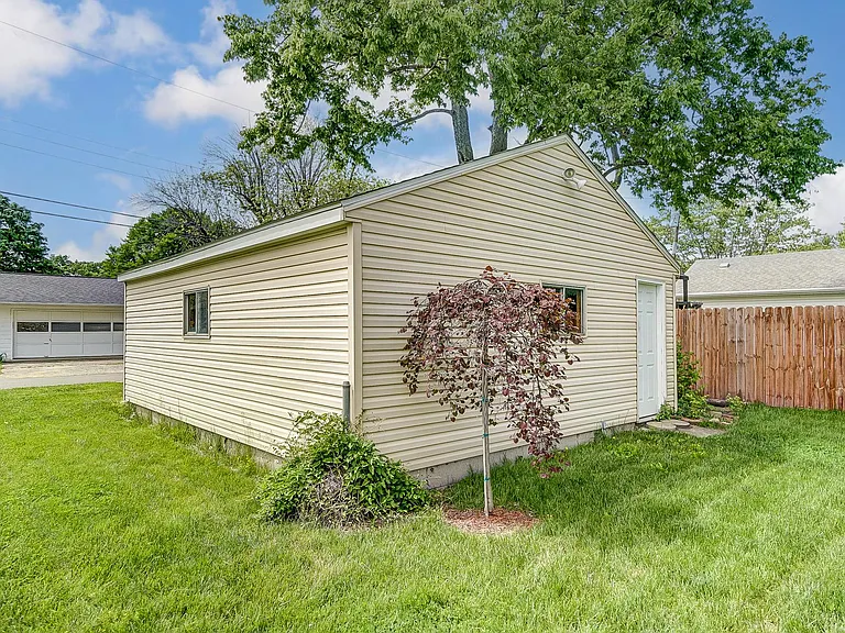 71 Lucas Dr — Photo 63