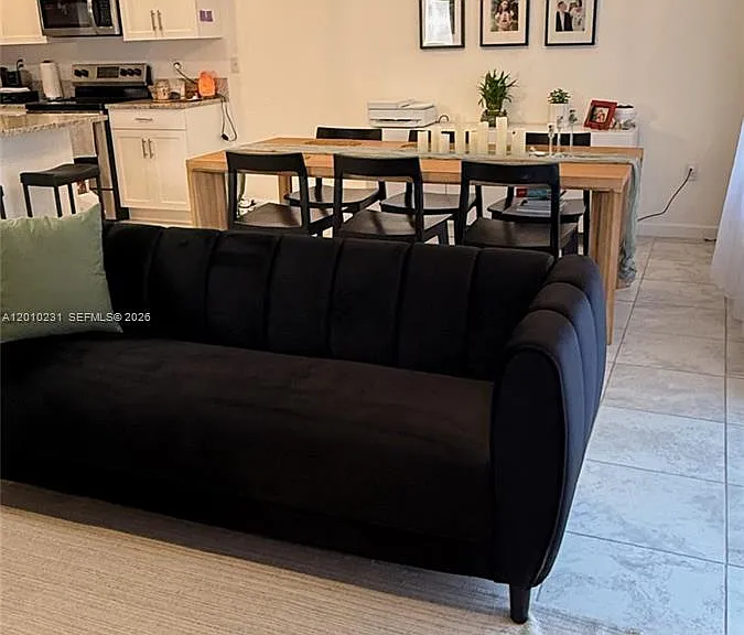 20761 NE 2nd Ct — Photo 4