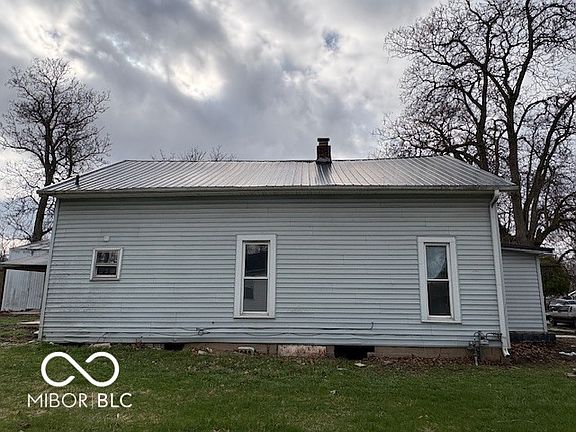 4th image of 1311 E Hines St