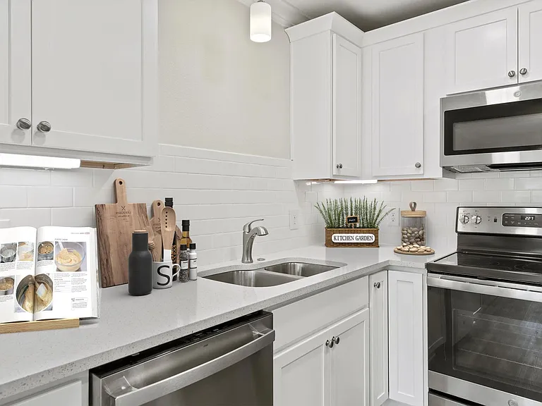 4288 Ida Coon Cir #3 — Photo 5