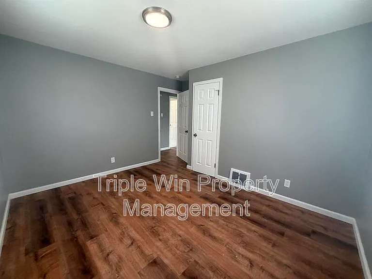 3349 Marmary Ln — Photo 20