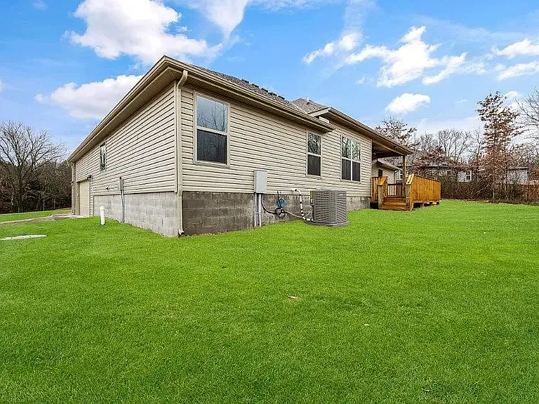 1 Pendeen Ln — Photo 24