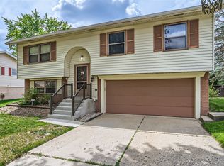 24 Myrtle Ln, Streamwood, IL 60107