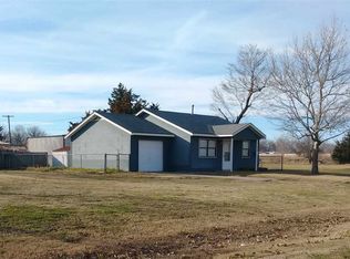103 S 3rd St, Cache, OK 73527