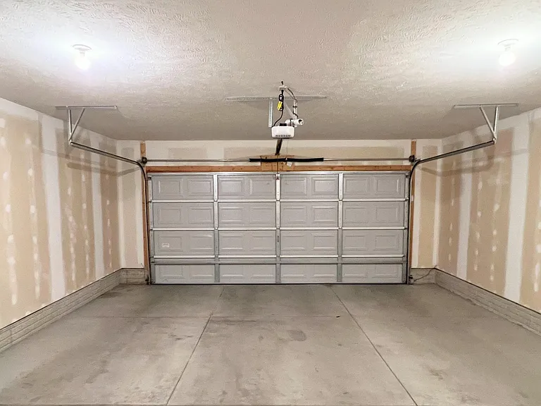deep 2 stall garage