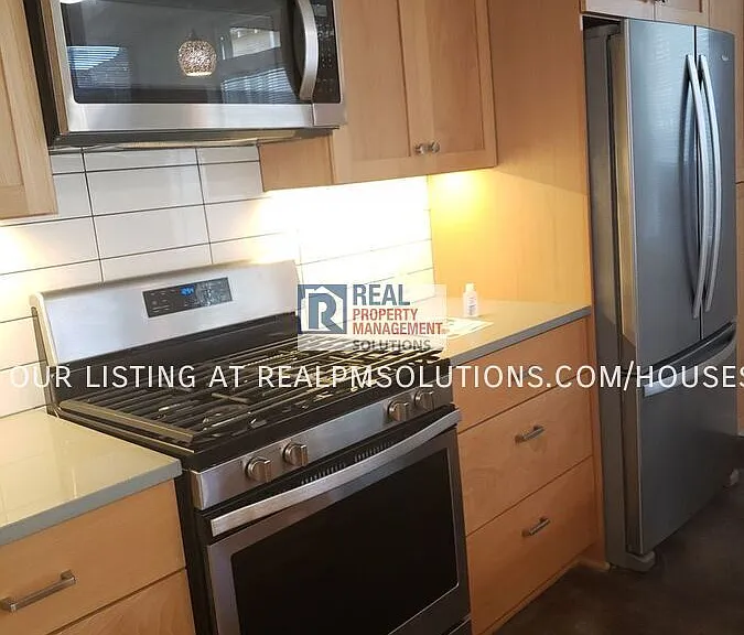 4538 N Vancouver Ave — Photo 12