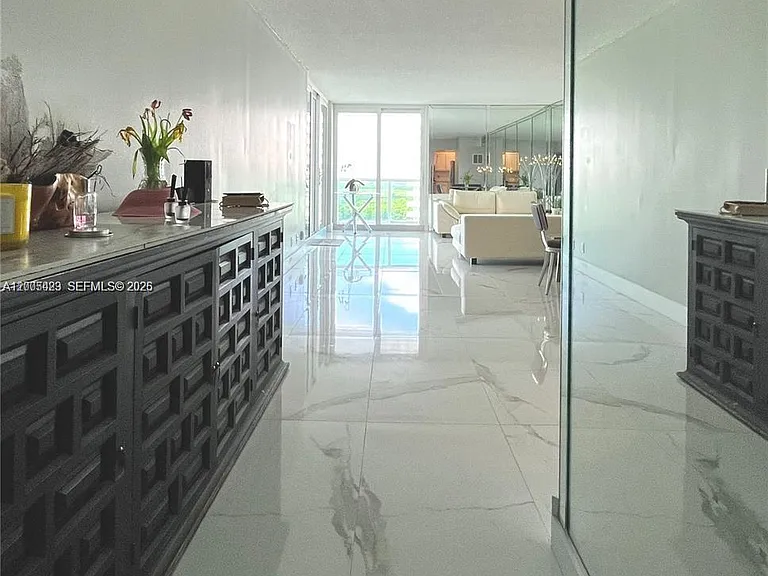 100 Bayview Dr #1827 — Photo 2