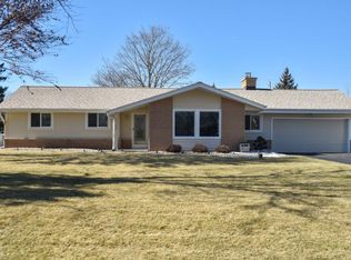 3785 Sunny Crest Dr, Brookfield, WI 53005