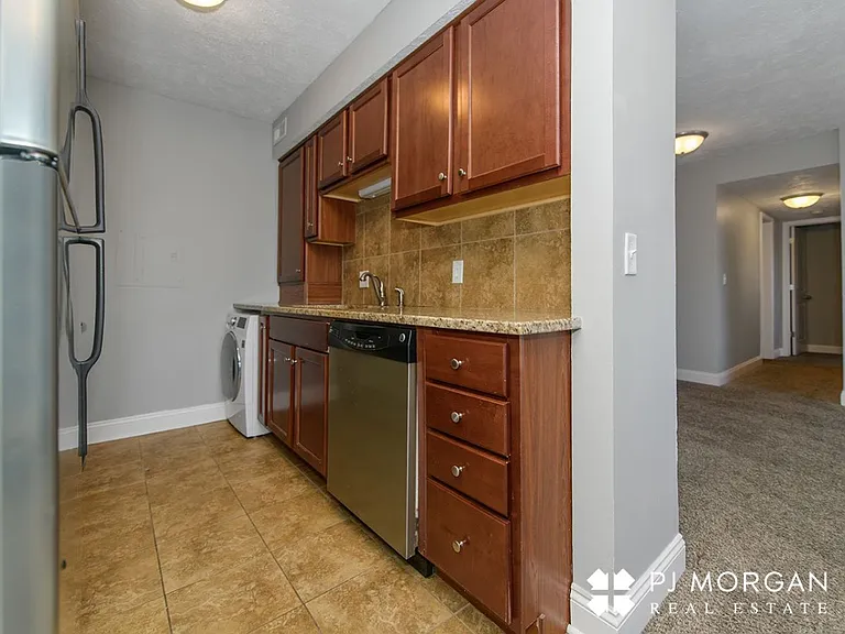 Mill Pointe — Photo 4