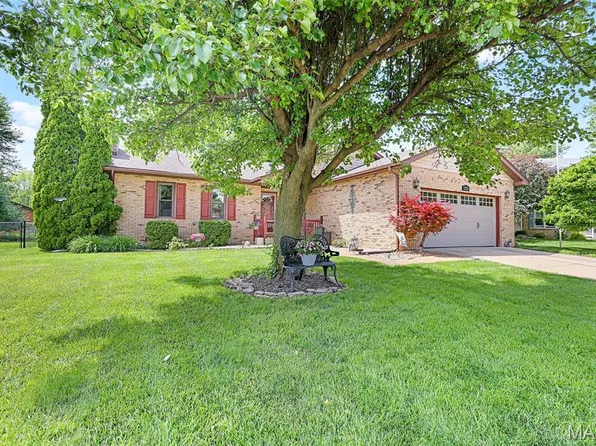 1722 Meadow Ln, Edwardsville, IL 62025