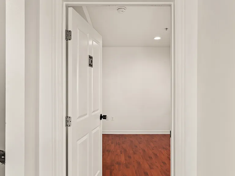 2673 Menlo Ave #3 — Photo 6