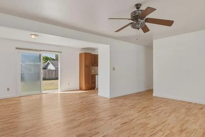 1048 Hamilton Ave — Photo 4