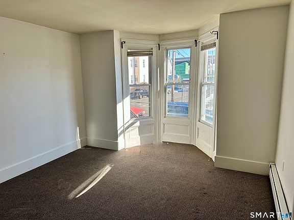 3rd image of 182 Black Rock Ave #A