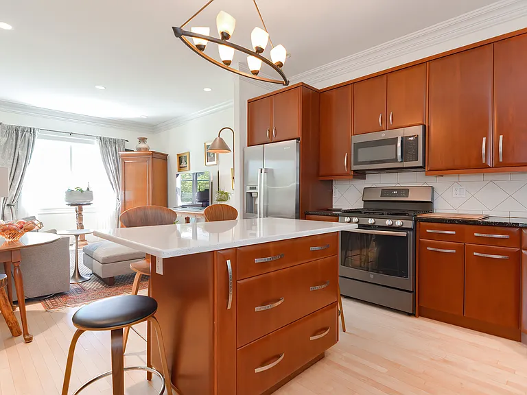 3 Forest St #1 — Photo 5
