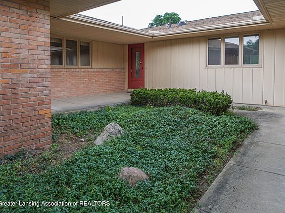 5th image of 1665 Woodside Dr