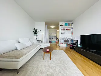 Rented by Royal Operation System