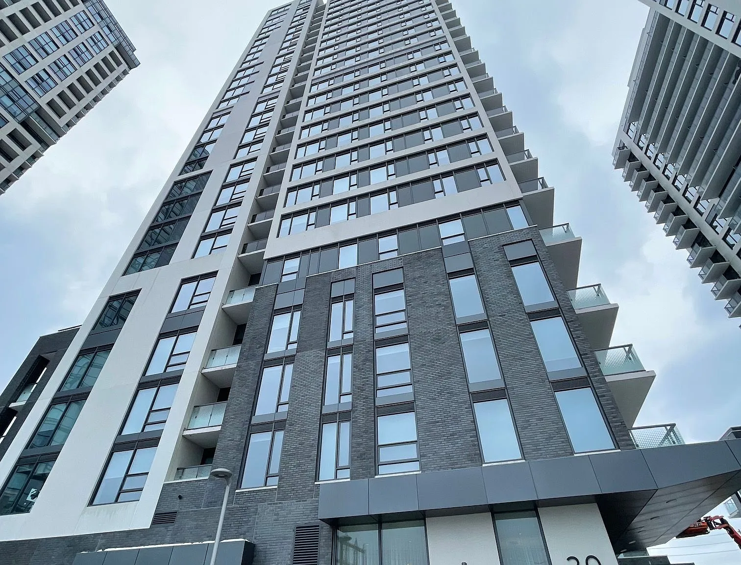 2 bed, $2,350 — Photo 1