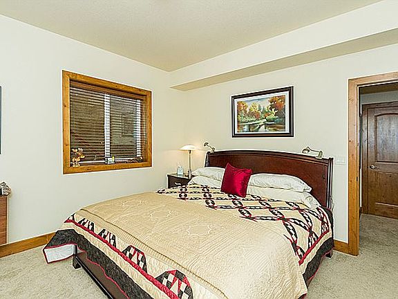 5th image of 6033 Southern Hills Dr