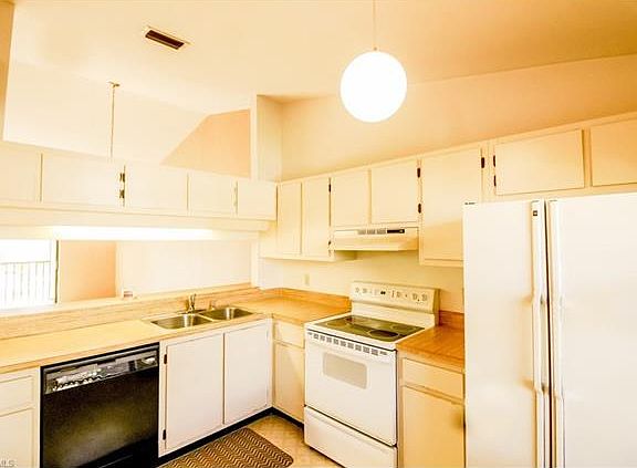 2nd image of 9305 Lake Park Dr APT 203