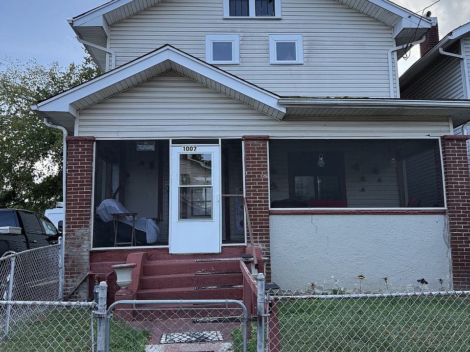 1007 Grant St, Charleston WV - Duplex - Apt A is the downstairs floor. Apt B is the upstairs floor.