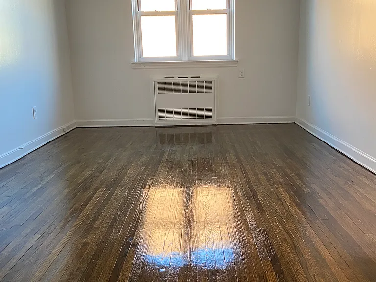 1321 Blake Ave #1 — Photo 7