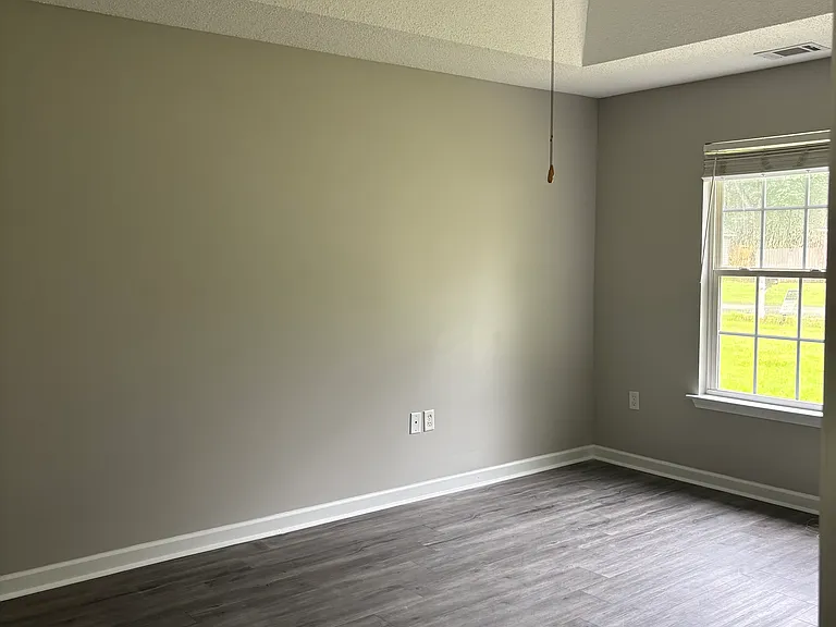303A Moore Ave — Photo 10