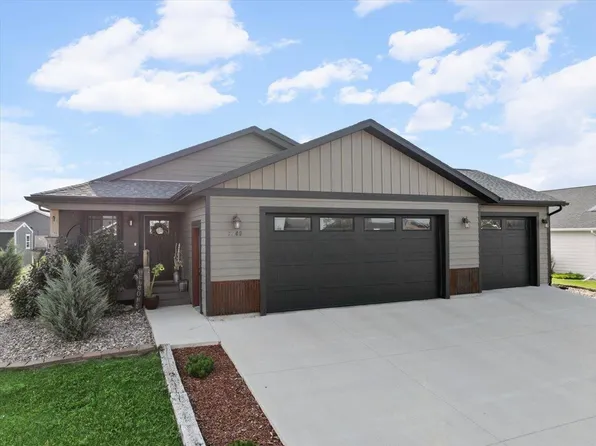 3749 Beartooth Loop, Spearfish, SD 57783