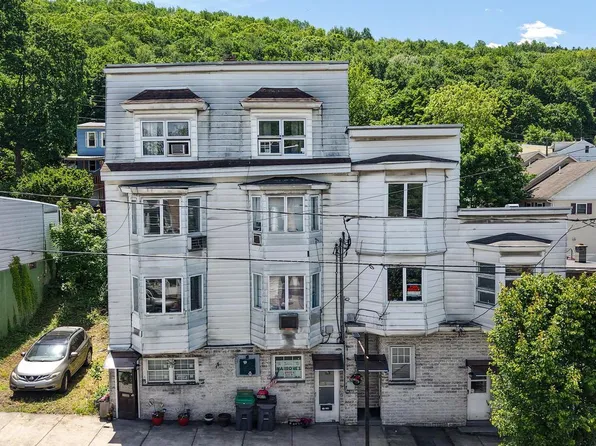 33 W Main St, Girardville, PA 17935