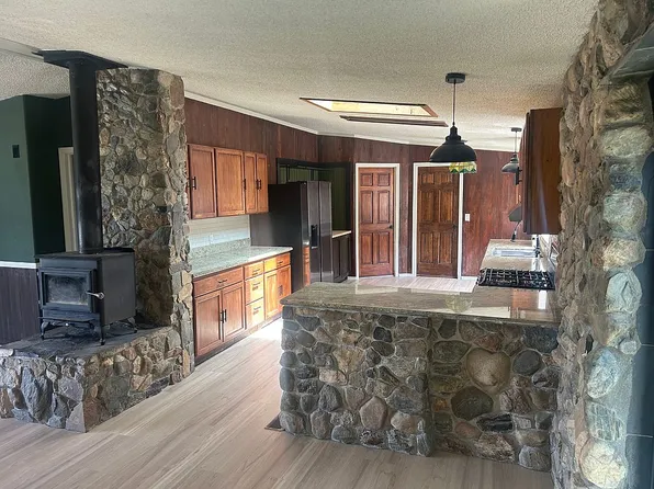 151 Pine Nut Rd, Coleville, CA 96107