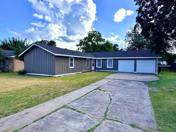 5535 Main Ave, Groves, TX 77619