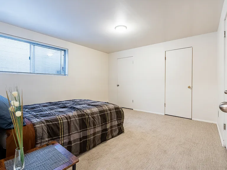 Hamlin Place — Photo 13