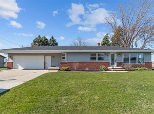 806 Broadway St, Wrightstown, WI 54180