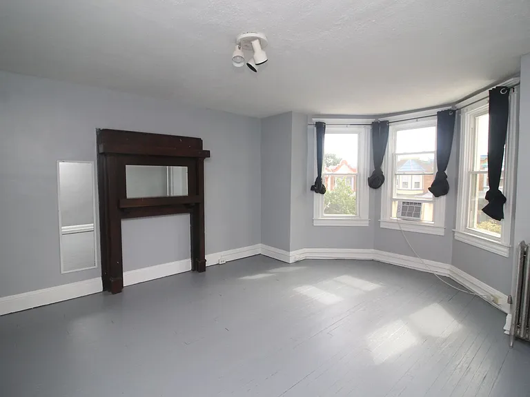 3010 Guilford Ave — Photo 19