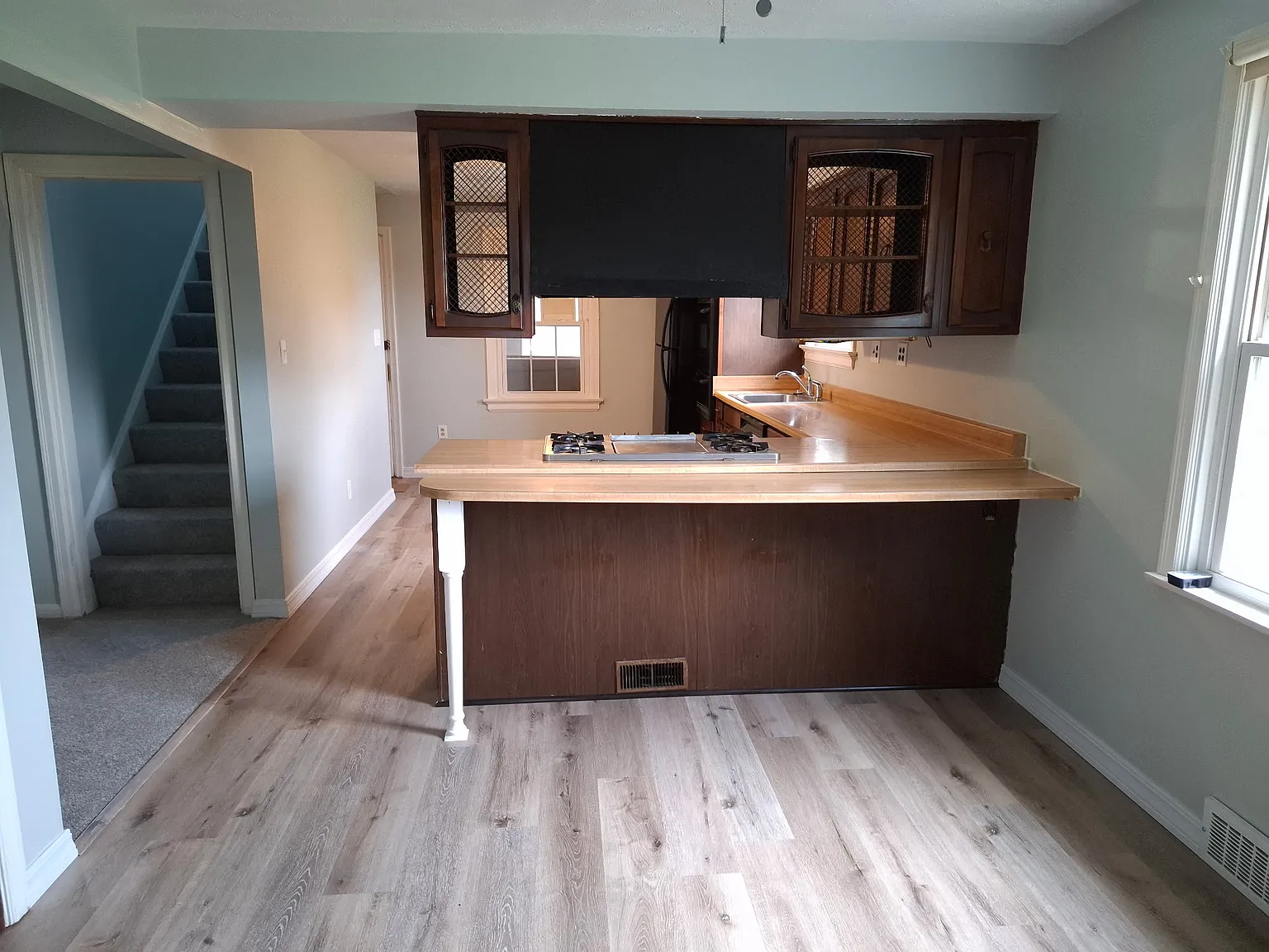 3 bed, 1.5 bath, 1700 sqft, $1,850 — Photo 4