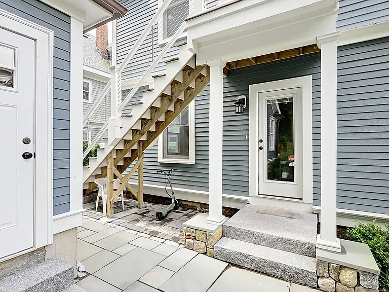 119 Westbourne Ter #1 — Photo 18