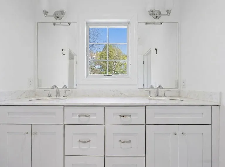 JACK & JILL BATHROOM