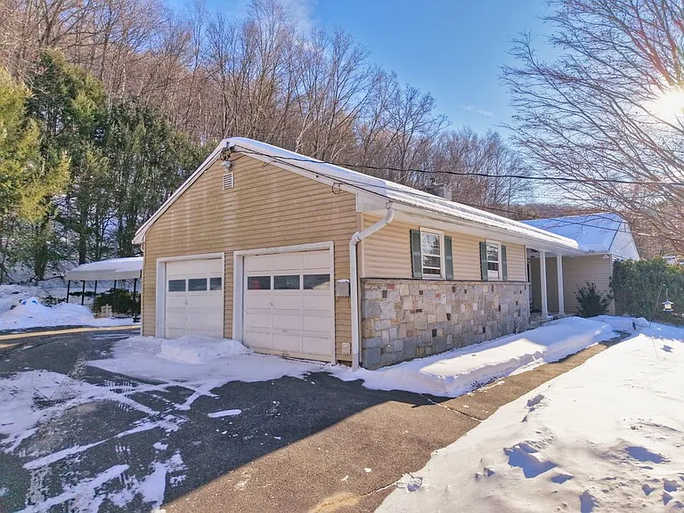 41 Trout Brook Dr — Photo 48