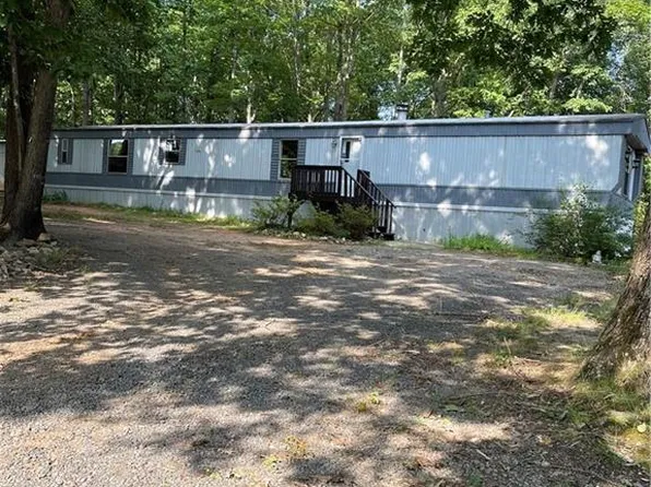 2945 Sanford Dr, Yadkinville, NC 27055