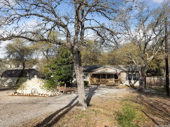 23023 White Hickory, Elmendorf, TX 78112